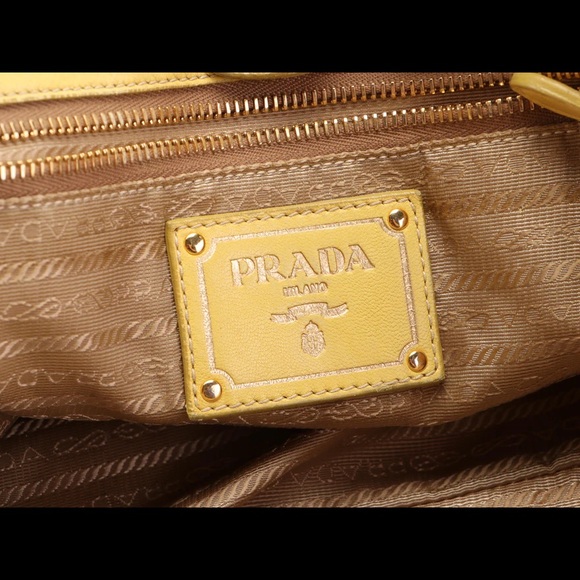 Beautiful Prada Nappa Gaufre Ruched Bow Yellow Leather Bag - Picture 9 of 10